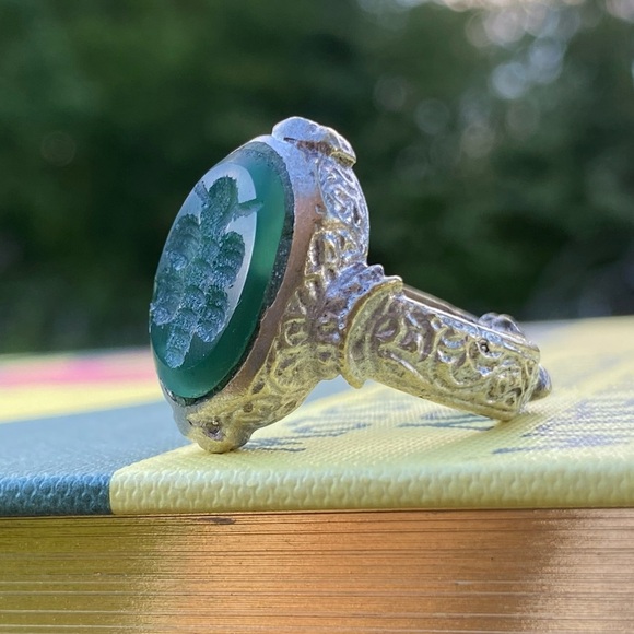 Vintage/Antique Silver Plated Butterfly Green Oval Stone Intaglio Signet Ring - Picture 4 of 12
